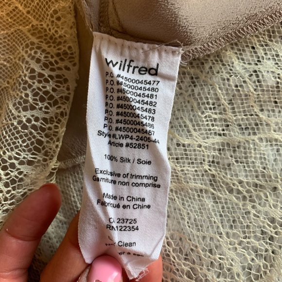 Wilfred pure silk and lace tank top - Picture 3 of 3